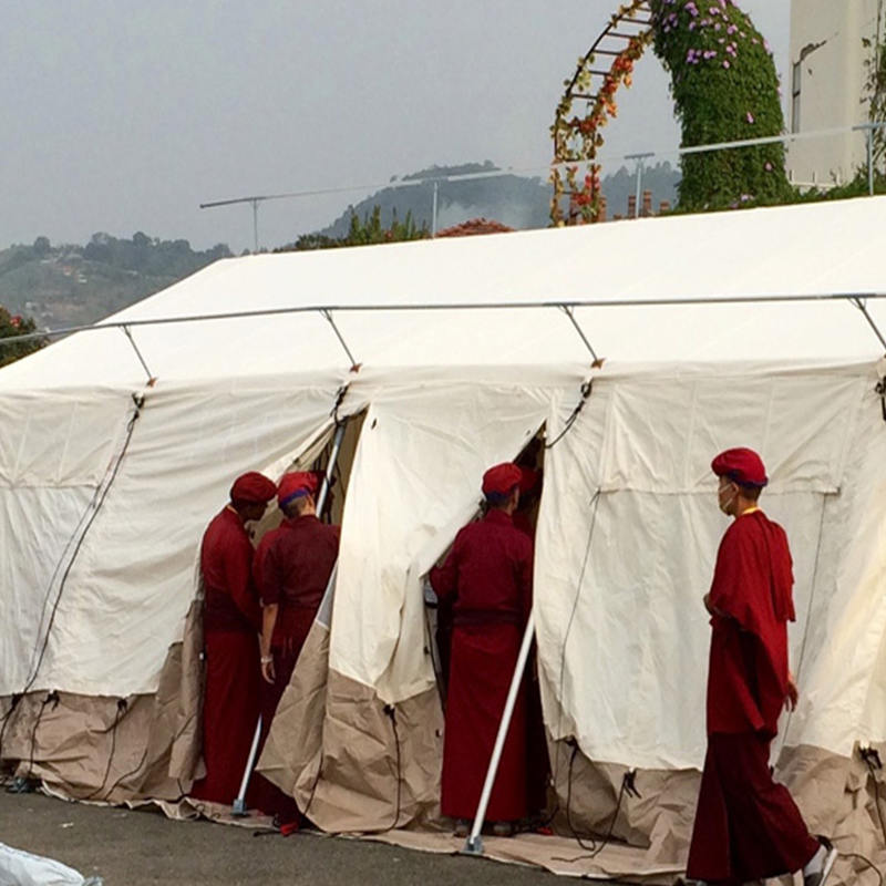 Viacúčelový základný stan MSF/ICRC/IFRC štandard 45 m² používaný na školenia, kanceláriu, kliniku
