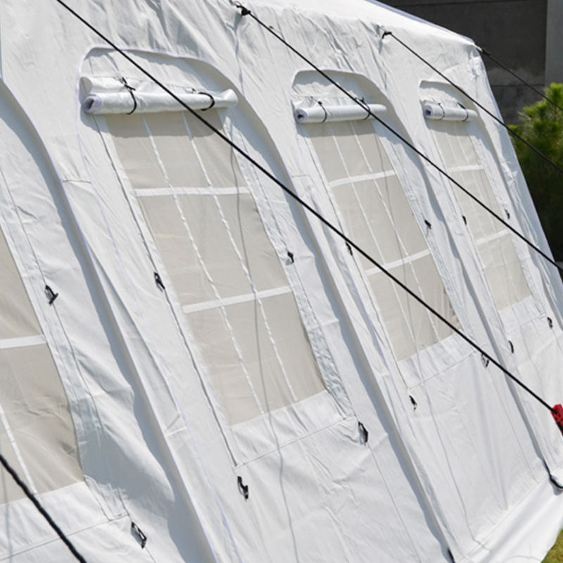 Univerzálny protipožiarny Huggy stan UNICEF Standard s rozlohou 42 m²