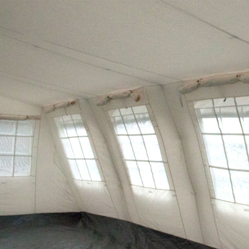 Univerzálny protipožiarny Huggy stan UNICEF Standard s rozlohou 42 m²