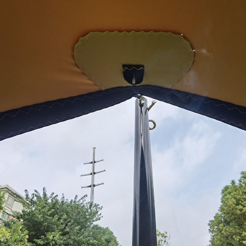 Vonkajší malý strečový stan s rozmermi 4,5 x 4,5 m