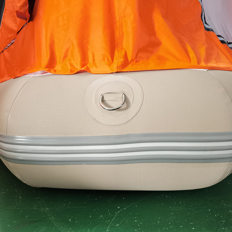 Nafukovací stan pre 4 osoby